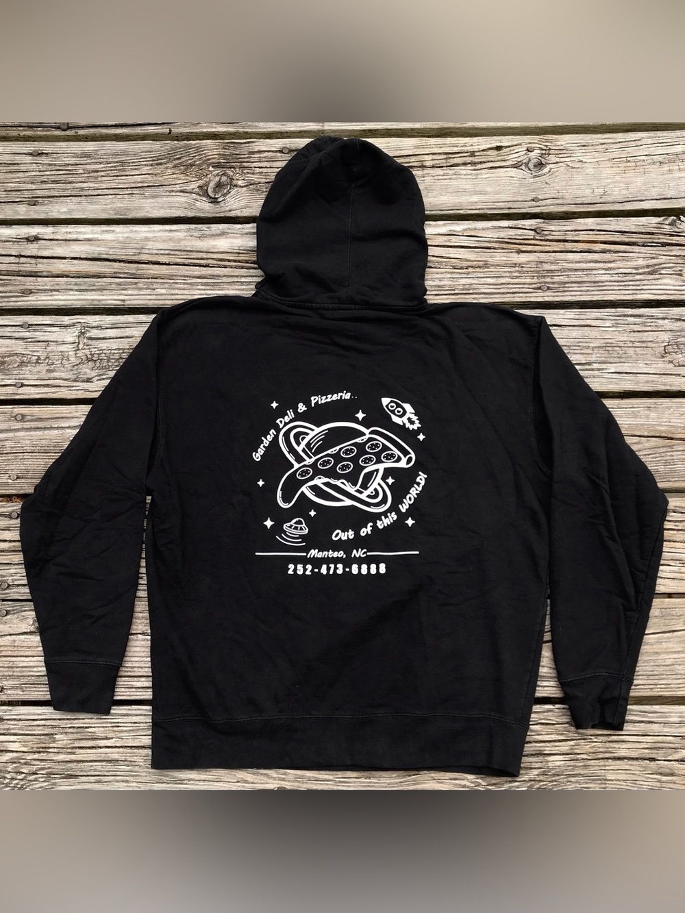 Mens XL GARDEN DELI & PIZZARIA Local NC Graphic Pizza Shop Hooded Sweatshirt